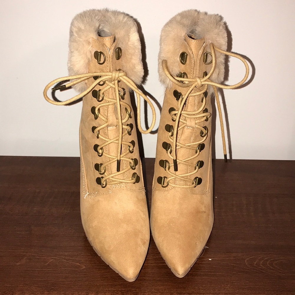 lace up Heeled Booties with faux fur